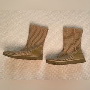 Ugg Knitted Boot SZ 7